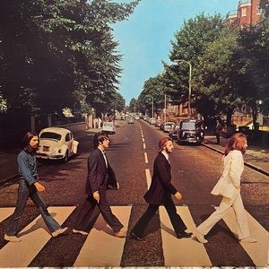 Beatles SJ-383, Abbey Road, 
—New prefix; black label, print in colorband